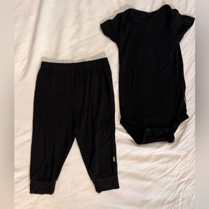 Kyte Baby short sleeve onsie bodysuit pant set